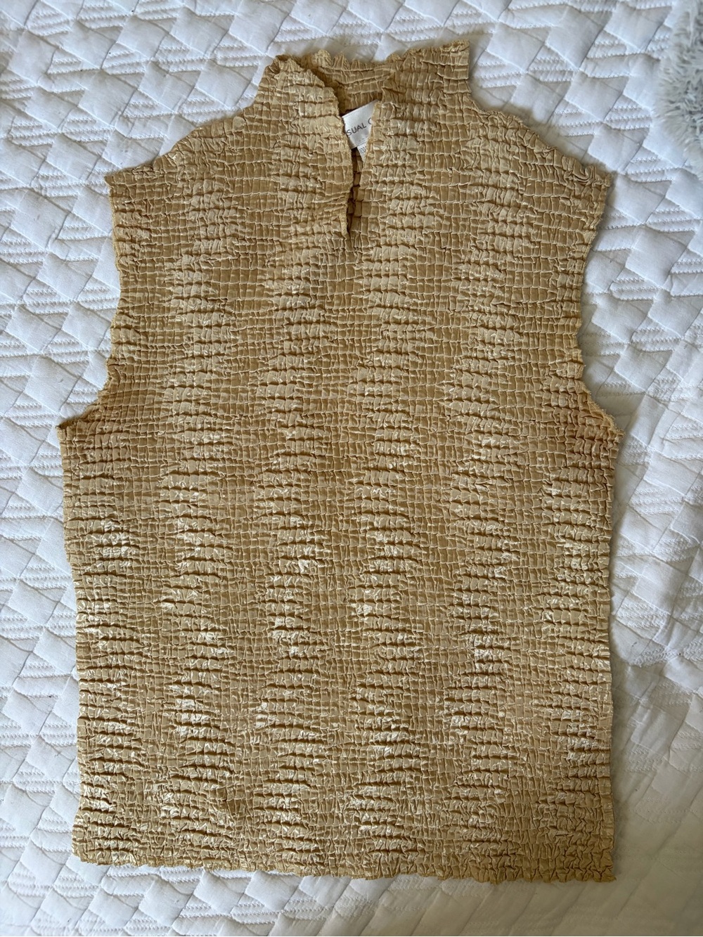 VTG 90s Metallic Gold Popcorn Crinkle Top Sleeveless One Size